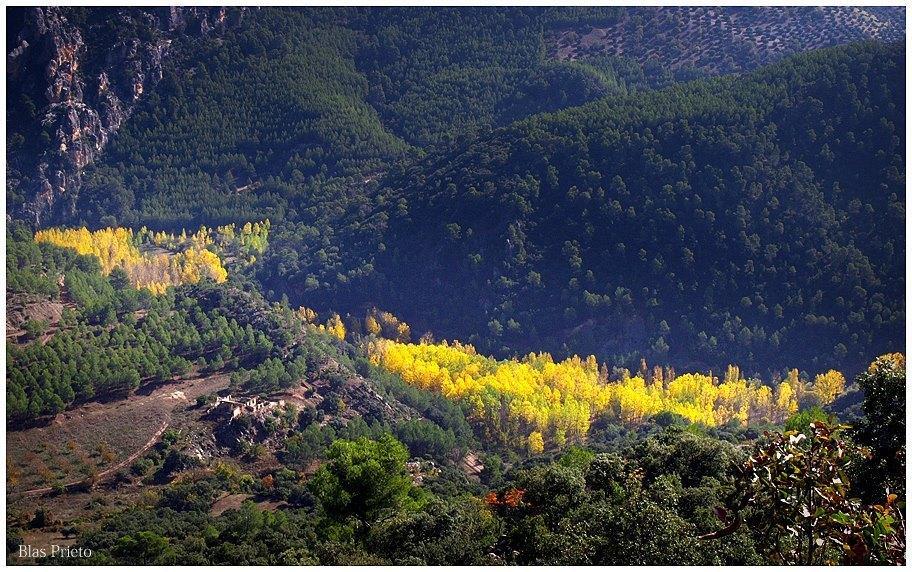 Apartamentos Turísticos Rurales Monte de las Ánimas Valdepenas de Jaen Esterno foto